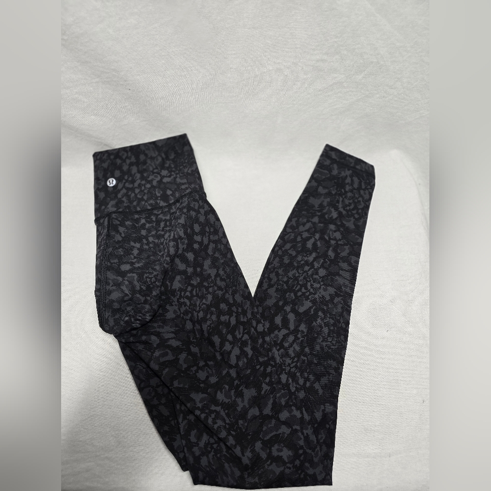 Lululemon Wunder Under High-Rise Tight 28" *Full-On Luxtreme Wild Thing Camo Sz4 - Picture 4 of 9